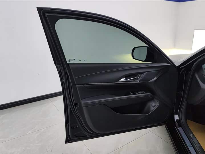 Фото 7 - Cadillac CT4