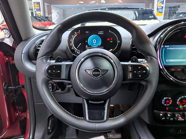 Фото 8 - Mini Clubman