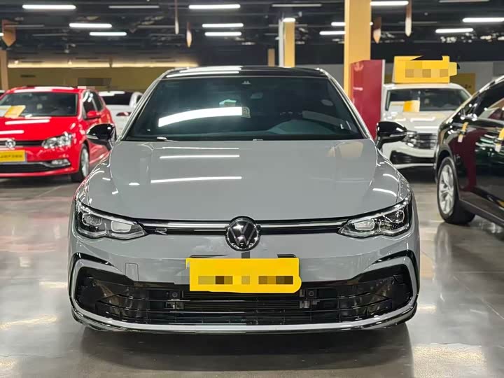 Фото 2 - Volkswagen Golf