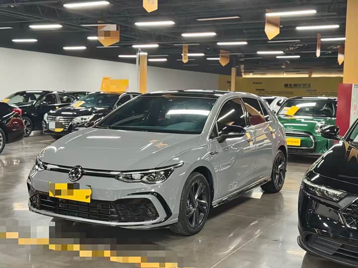 Фото 3 - Volkswagen Golf