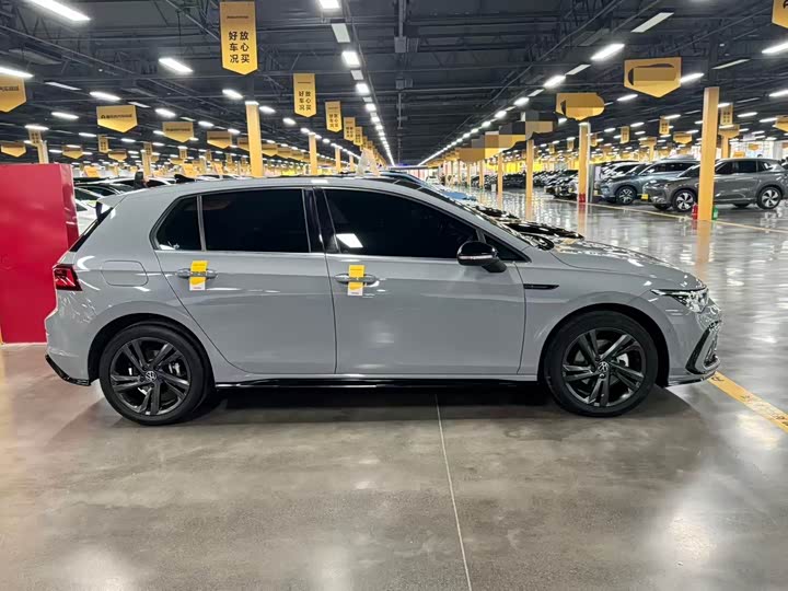 Фото 4 - Volkswagen Golf