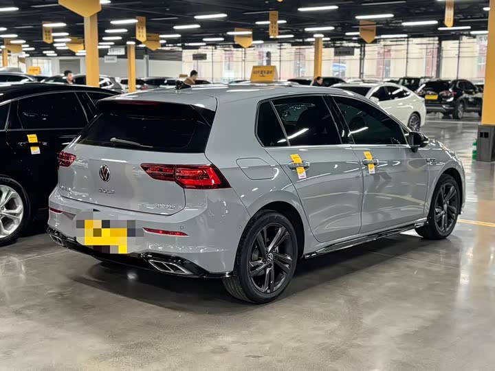 Фото 5 - Volkswagen Golf