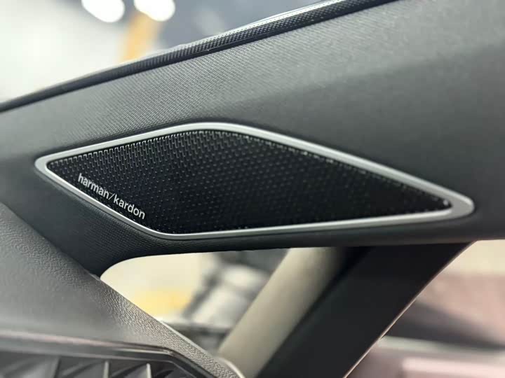 Фото 7 - Volkswagen Golf