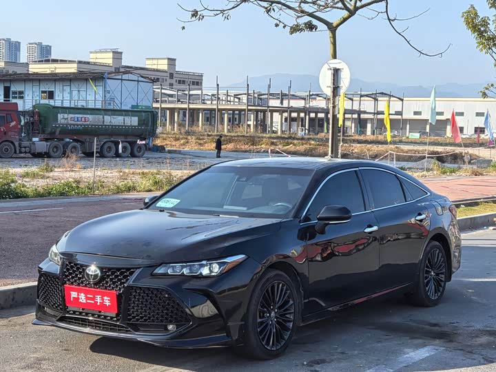 Фото 1 - Toyota Avalon