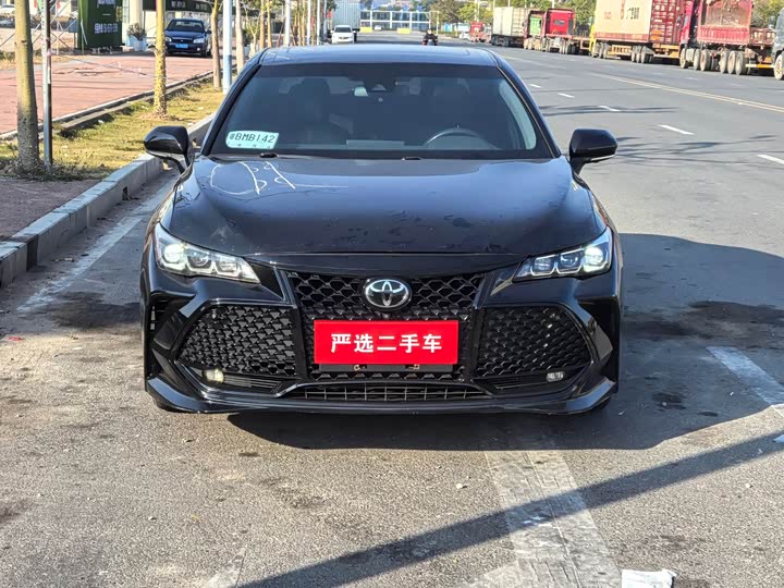 Фото 2 - Toyota Avalon