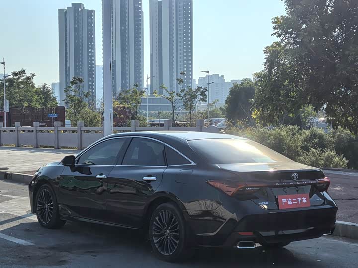 Фото 5 - Toyota Avalon