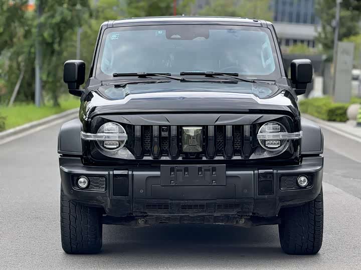 Фото 2 - Tank 300