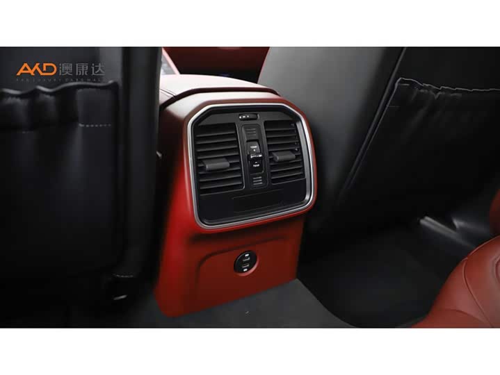 Фото 9 - Porsche Macan