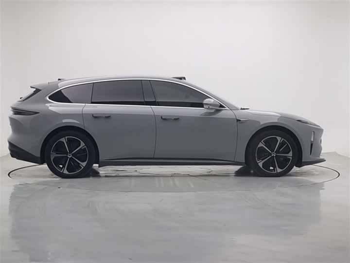 Фото 9 - Nio ET5T