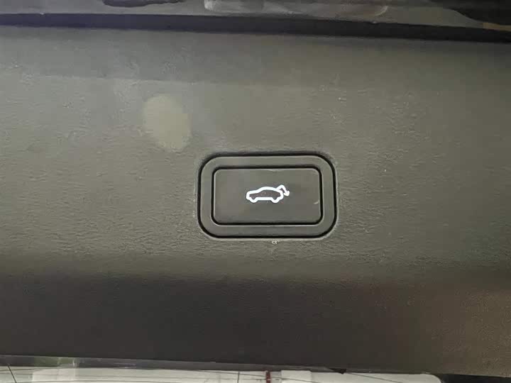 Фото 8 - Geely Monjaro