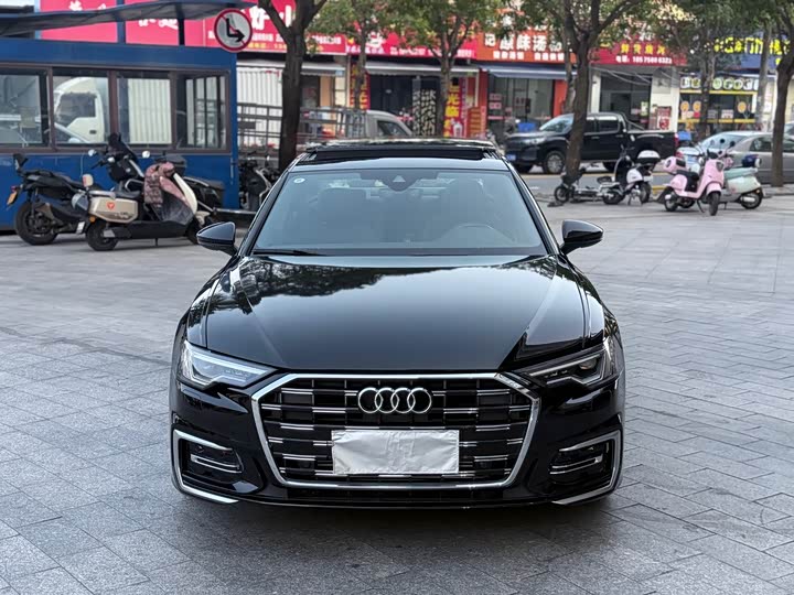 Фото 2 - Audi A6L