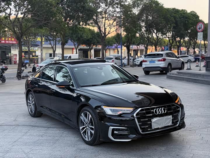 Фото 3 - Audi A6L