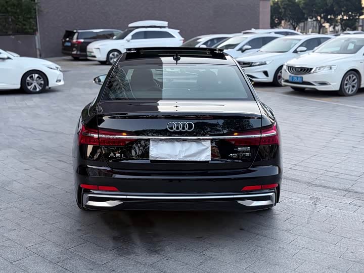 Фото 8 - Audi A6L