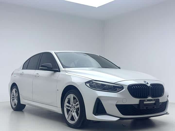 Фото 3 - BMW 1 Series