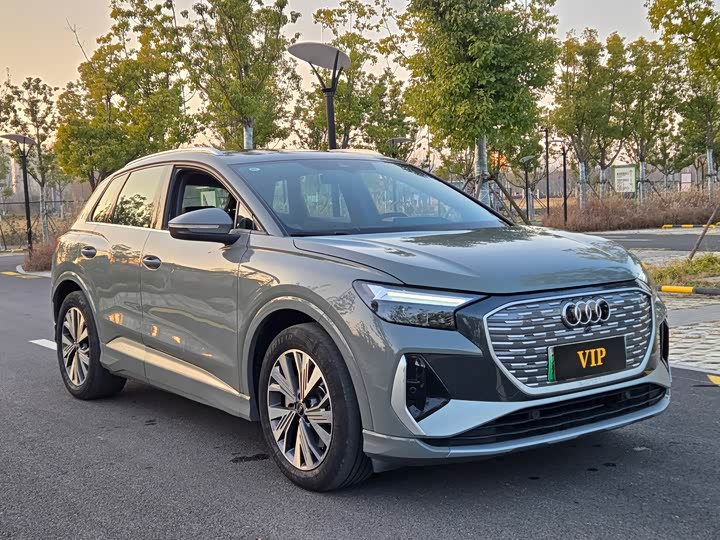 Фото 3 - Audi Q4 e-tron