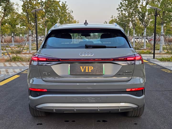 Фото 9 - Audi Q4 e-tron