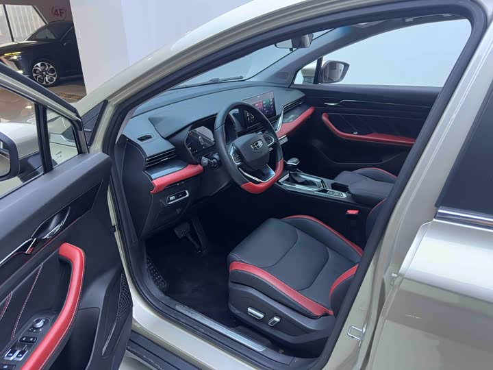 Фото 9 - Geely Emgrand GS