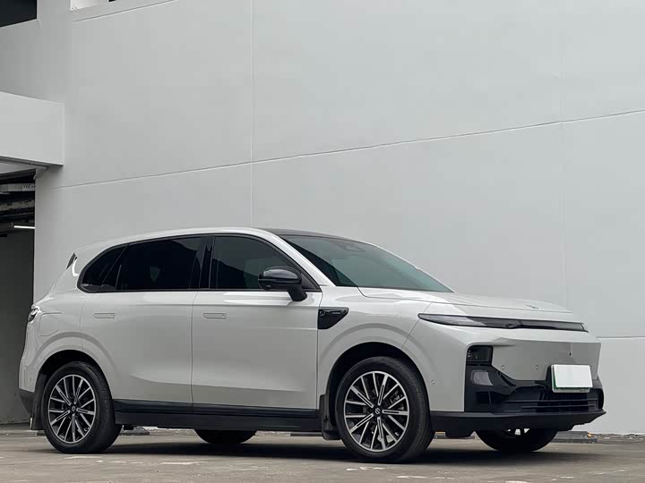 Фото 2 - Leapmotor B10