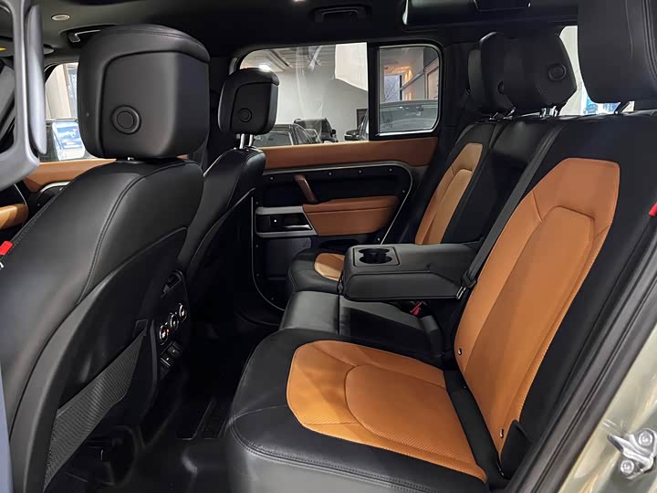 Фото 6 - Land Rover Defender