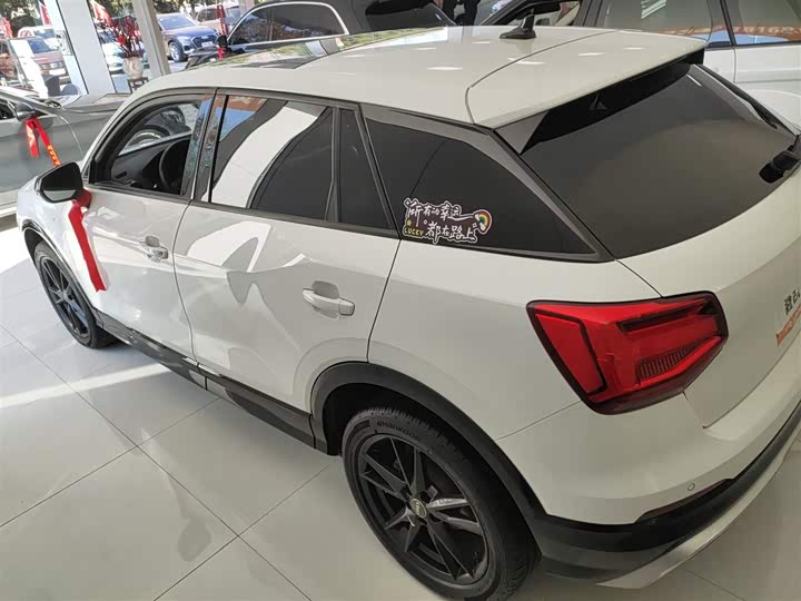 Фото 5 - Audi Q2L