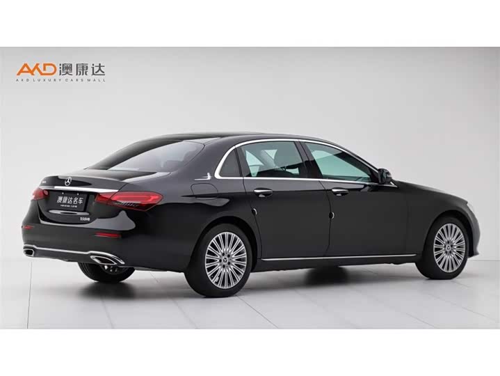 Фото 3 - Mercedes-Benz E-Class