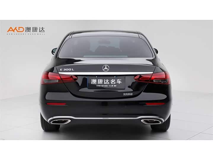 Фото 4 - Mercedes-Benz E-Class