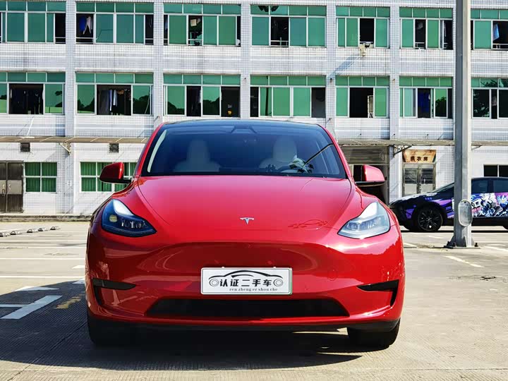 Фото 2 - Tesla Model Y