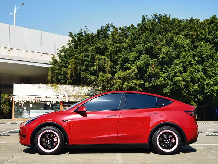 Фото 4 - Tesla Model Y