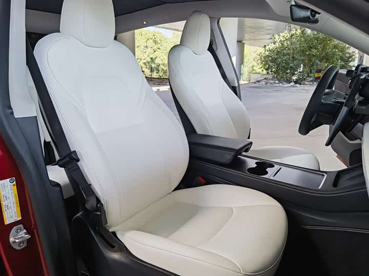 Фото 8 - Tesla Model Y