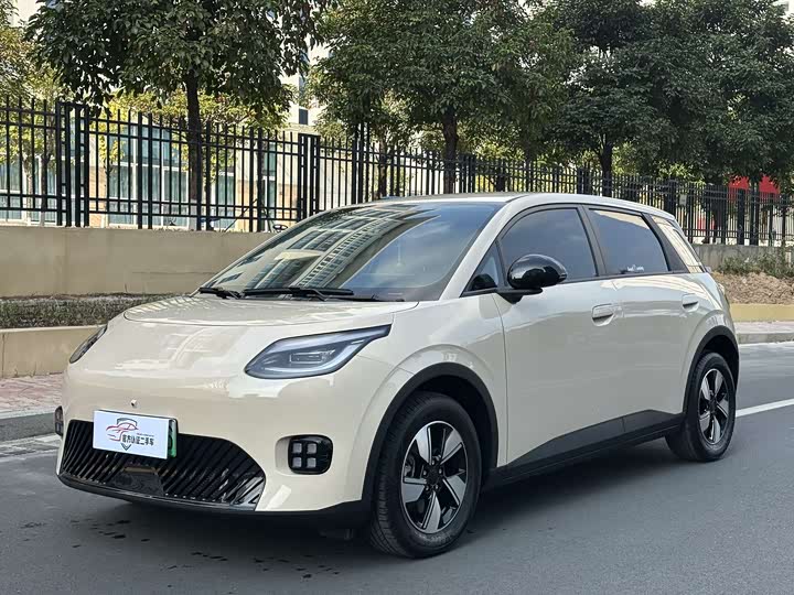 Фото 1 - GAC Aion UT