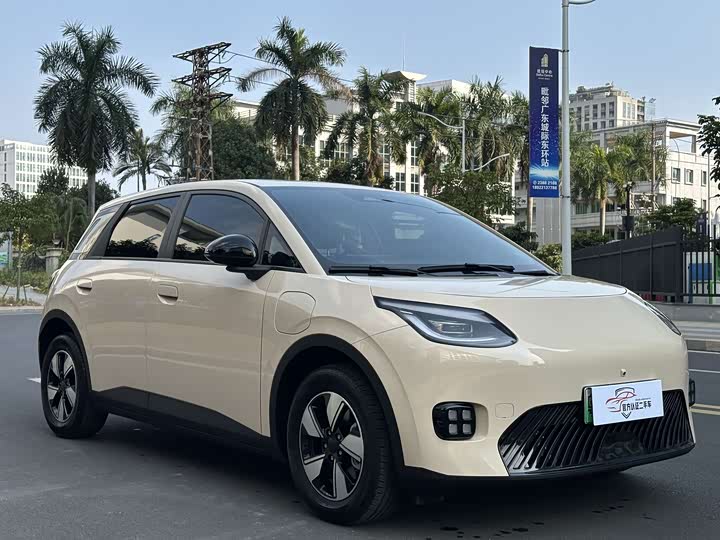 Фото 3 - GAC Aion UT