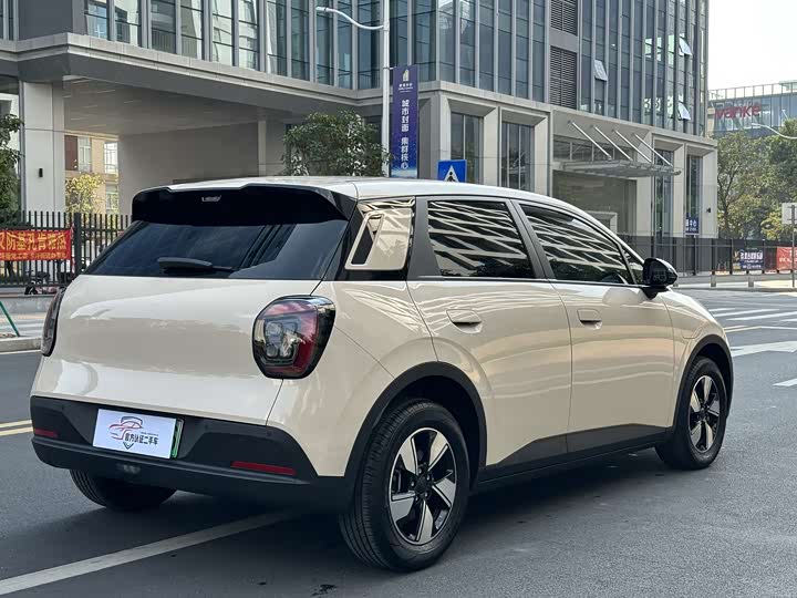 Фото 4 - GAC Aion UT