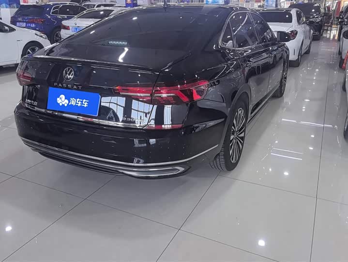 Фото 3 - Volkswagen Passat