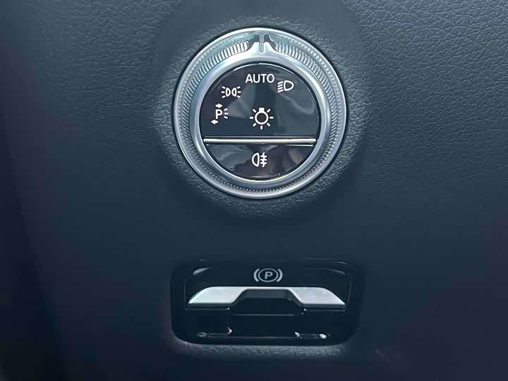 Фото 5 - Mercedes-Benz C-Class