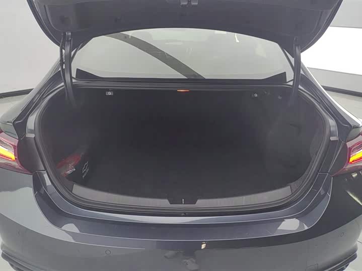 Фото 4 - Chevrolet Malibu XL