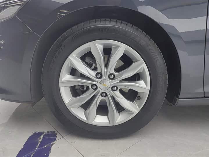 Фото 6 - Chevrolet Malibu XL