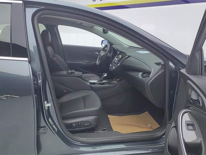 Фото 8 - Chevrolet Malibu XL