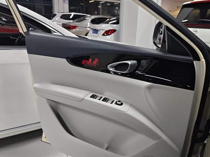 Фото 7 - Geely Galaxy Geome