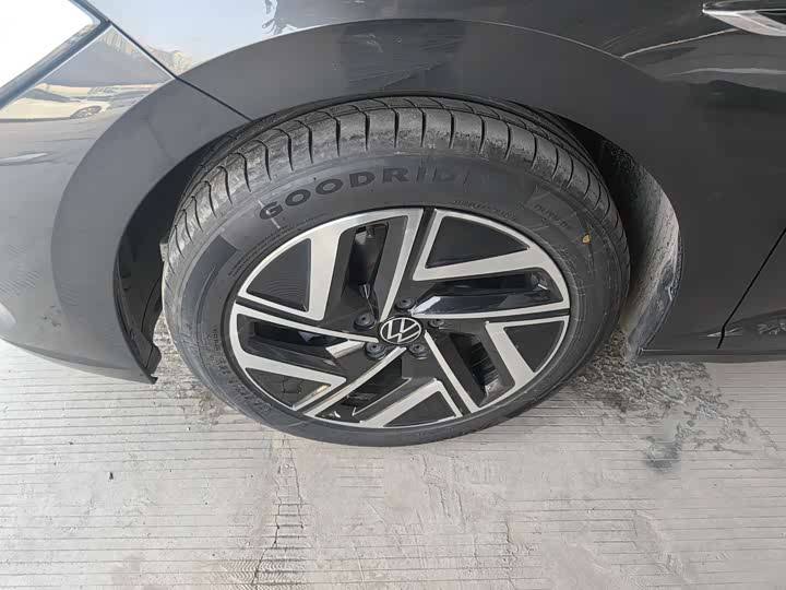 Фото 4 - Volkswagen Sagitar L