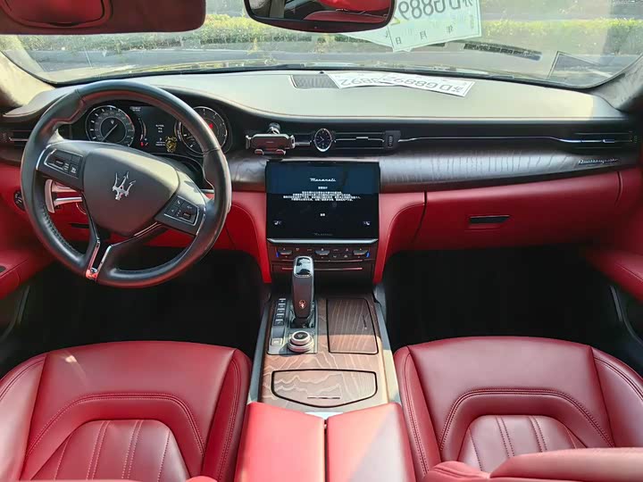 Фото 4 - Maserati Quattroporte