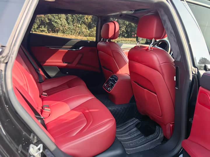 Фото 6 - Maserati Quattroporte