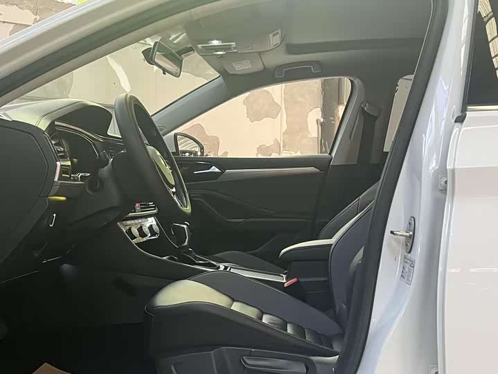 Фото 7 - Volkswagen Sagitar L