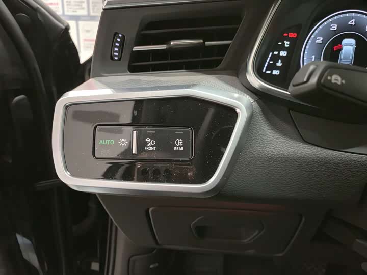 Фото 9 - Audi A6