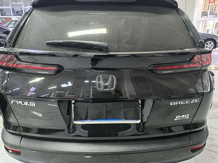 Фото 4 - Honda Breeze