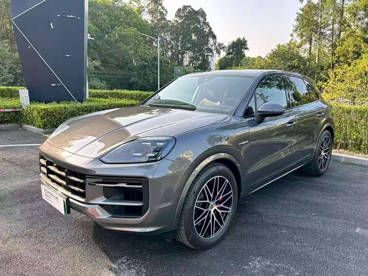 Фото 1 - Porsche Cayenne Hybrid