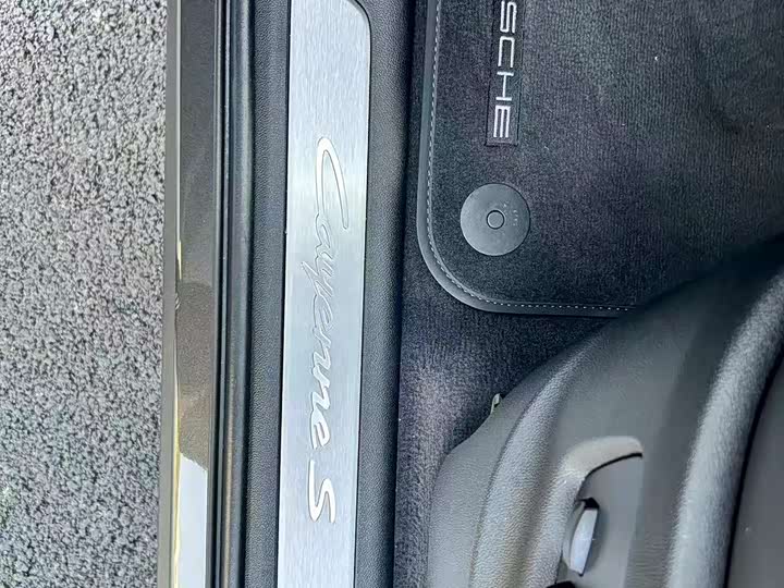 Фото 4 - Porsche Cayenne Hybrid