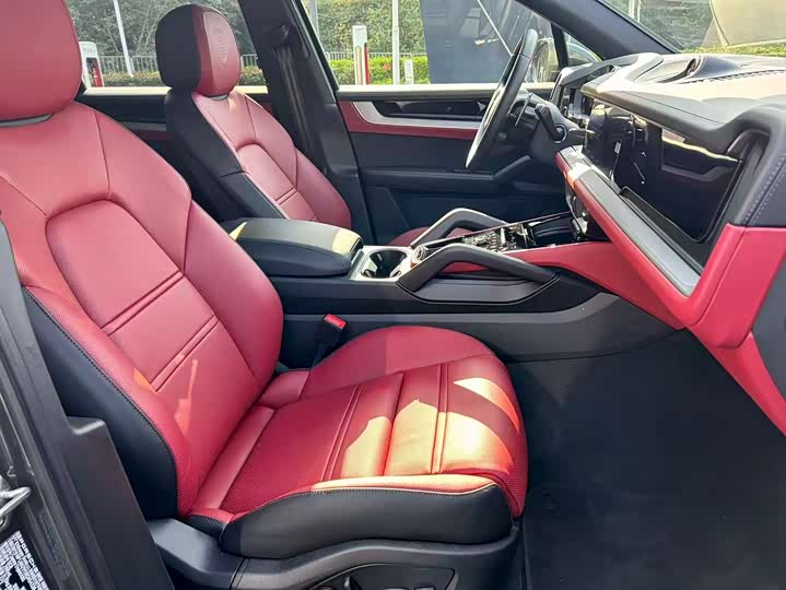 Фото 9 - Porsche Cayenne Hybrid