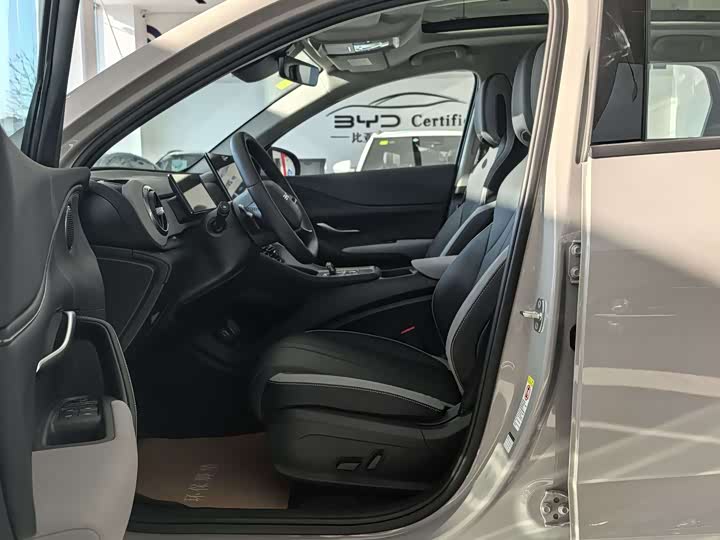 Фото 2 - BYD Sea Lion 05 DM-i Hybrid