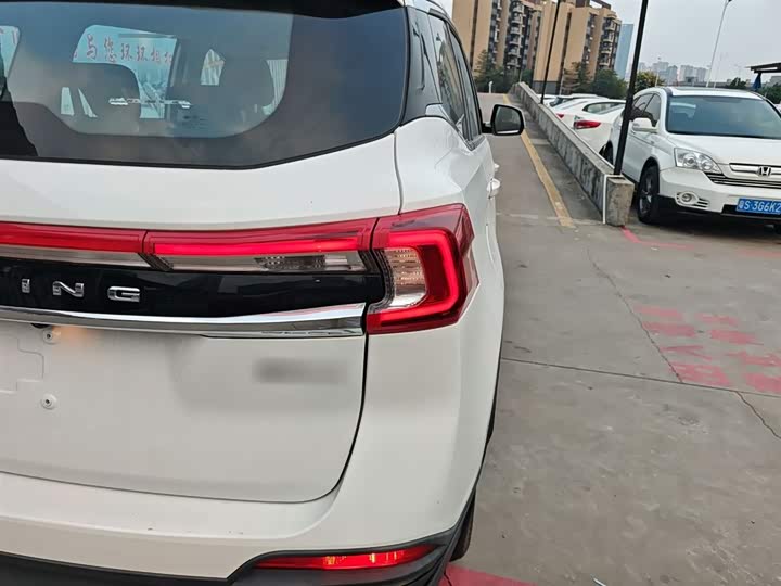 Фото 8 - Dongfeng Forthing T5