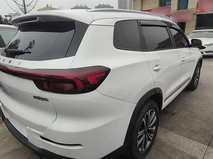 Фото 7 - Chery Tiggo 8